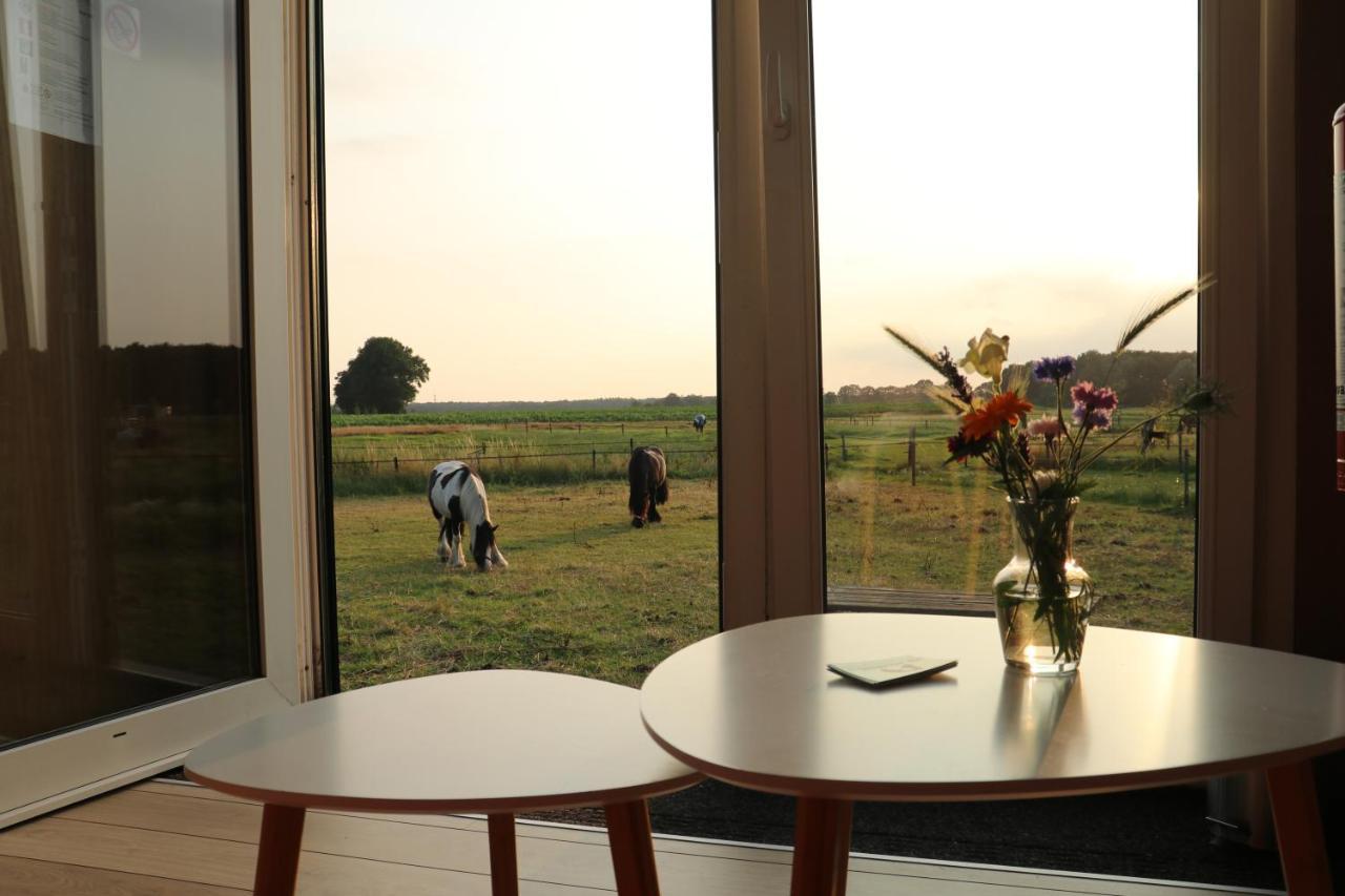 Slapen Tussen De Paarden Hotel Essen Exterior photo